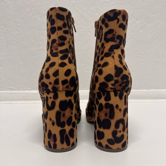 Women's Leopard Print Side Zipper Suede Square Toe Ankle Boots - 8 - Picture 4 of 10